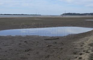 La AFIP asistirá a los afectados por la bajante del Río Parana en siete provincias - Télam