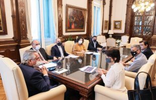 El Gobierno proyecta "formalizar" a los trabajadores de la economía social con nuevo monotributo - Télam