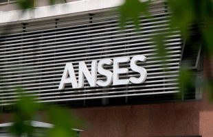 Cómo pedir en ANSES el extra de hasta $7.000 y quiénes lo cobran