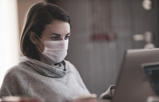 El empleo registrado creció en agosto 2,8% interanual y 0,5% respecto a julio