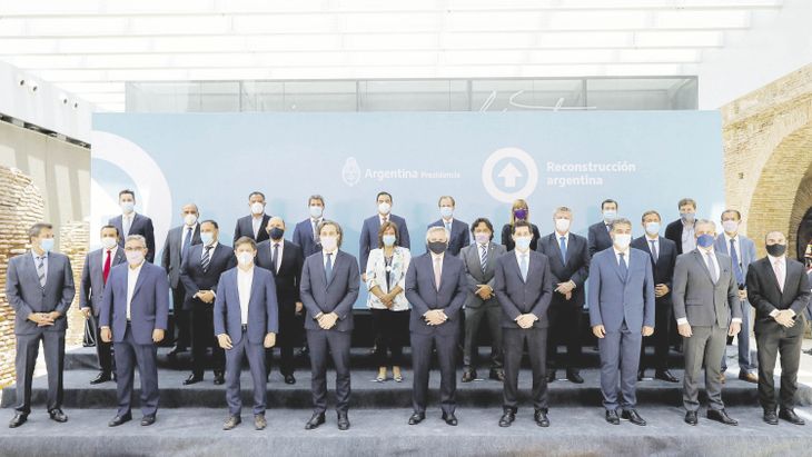 postal. Alberto Fernández y los gobernadores delinearán el lunes una nueva rúbrica del Consenso Fiscal, esta vez con el tenso telón de fondo de la caída del proyecto de Presupuesto nacional 2022.