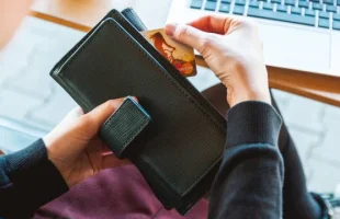Si pagás con gift card, podés solicitar devolución de impuestos
