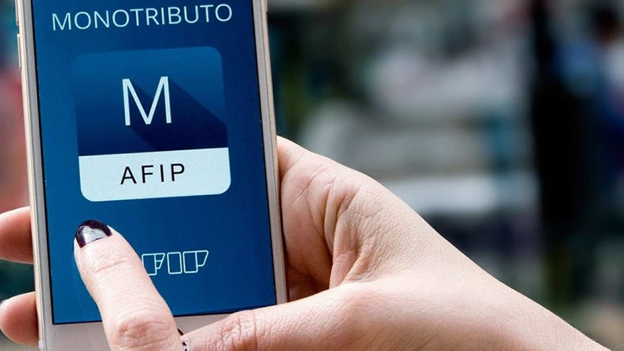 Atención monotributistas: AFIP detalló a quiénes alcanzará el alivio fiscal y cuánto dejarán de pagar