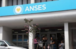 mujeres de entre 18 y 65 años cobran un plus especial con aumento este mes