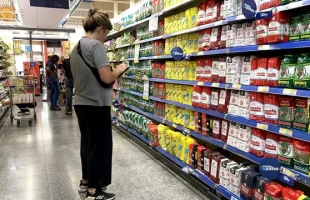 Las compras de primera necesidad ya se hacen con tarjeta