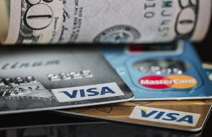 quejas de clientes de bancos por cobros a tipo de cambio superior a $2.000