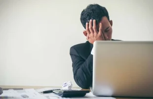 Buscan derogar un decreto que prohibe elegir la obra social