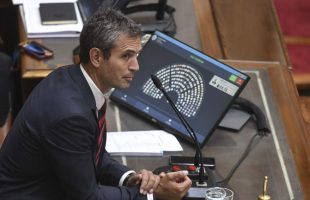 Gobierno cede más cambios y apunta a sesionar el lunes en Diputados