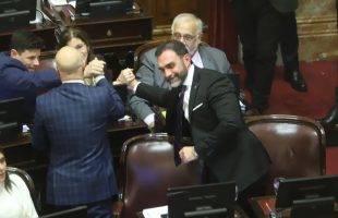 Con cambios y el desempate de Victoria Villarruel, el Senado aprobó la ley Bases