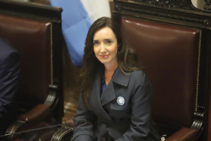 Victoria Villarruel, como presidenta del Senado, desempató la ley Bases.
