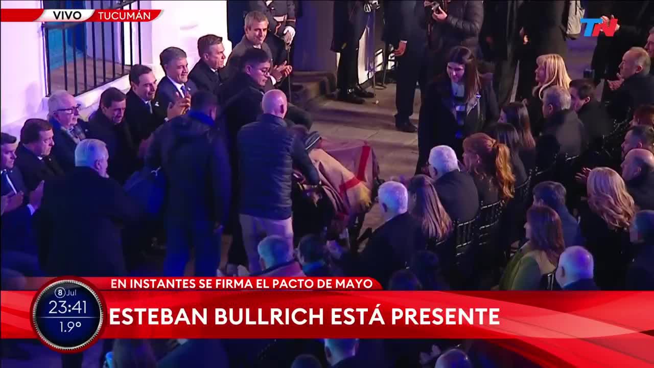 Video | La gran ovación a Esteban Bullrich al llegar al Pacto de Mayo