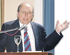 «Como ocurrió en la Argentina con el rodrigazo, en EE.UU. habría un Bernankazo», sostuvo Guillermo Calvo.