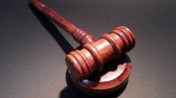 Según la resolución, la medida busca garantizar la estabilidad de instituciones clave en el entramado social y sanitario del país, considerando que las circunstancias que motivaron las suspensiones originales persisten.