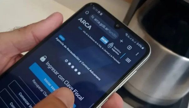 ARCA actualizó los montos mínimos que activan controles sobre compras de consumidores finales